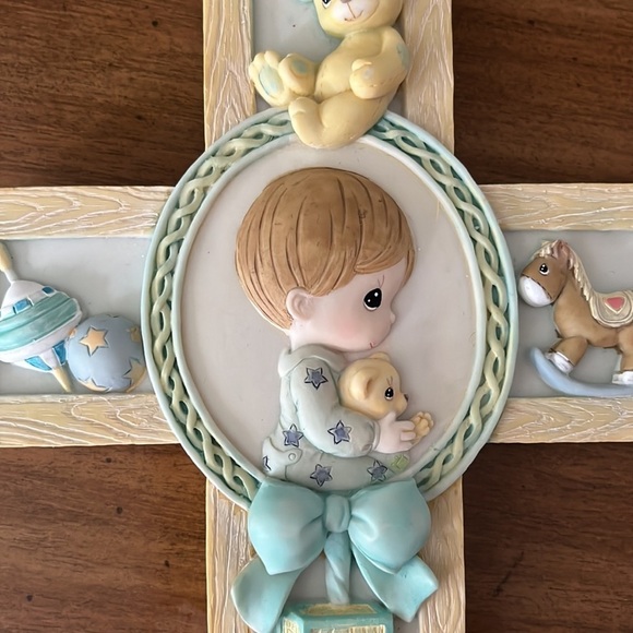 Vintage Precious Moments Children's Cross Baptism Christening Gift Nursery Faith - Picture 5 of 10